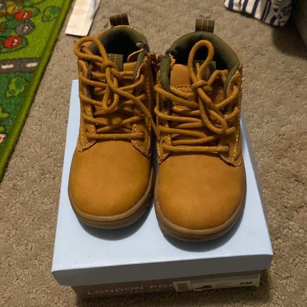 Boys boots